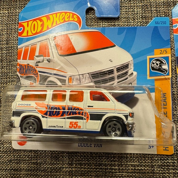 1038-MOC Two Mattel Hot Wheels 2023 Dodge Van & 2023 HW Metro New Unopened - Picture 2 of 12